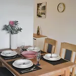 Einfach Ankommen, Gut Schlafen - Balkon, Parkplatz & Eigener Eingang - Komfortplus Lejlighed *