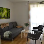 Lägenhet 9,6 Einfach Ankommen, Gut Schlafen - Balkon, Parkplatz & Eigener Eingang - Komfortplus