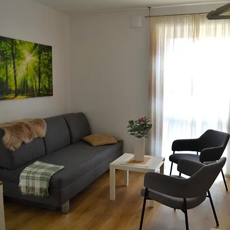 アパート Einfach Ankommen, Gut Schlafen - Balkon, Parkplatz & Eigener Eingang - Komfortplus