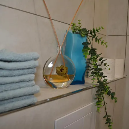 Appartamento Komfortplus - Hotelkomfort - Privater Eingang - Sonnenbalkon - Kostenloser Parkplatz Bad Zwischenahn